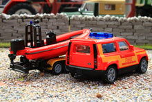 Load image into Gallery viewer, 1608 Siku 1:87 Emergency Land Rover Defender with Life Boat