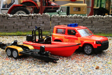 Load image into Gallery viewer, 1608 Siku 1:87 Emergency Land Rover Defender with Life Boat