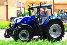 Load image into Gallery viewer, 43341 Britains New Holland T7.300 Blue Power 4Wd Tractor New! Tractors And Machinery (1:32 Scale)