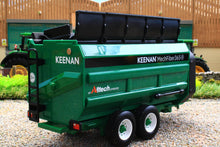 Load image into Gallery viewer, 43359 Britains Keenan MechFiber 365 Diet Feeder Wagon
