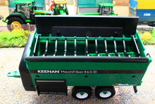 Load image into Gallery viewer, 43359 Britains Keenan MechFiber 365 Diet Feeder Wagon