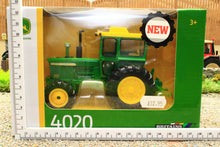 Load image into Gallery viewer, 43362 Britains John Deere 4020 Tractor with Cab