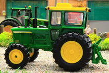 Load image into Gallery viewer, 43362 Britains John Deere 4020 Tractor with Cab