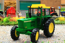 Load image into Gallery viewer, 43362 Britains John Deere 4020 Tractor with Cab