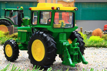 Load image into Gallery viewer, 43362 Britains John Deere 4020 Tractor with Cab