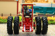 Load image into Gallery viewer, 43363 Britains 1:32 Scale IH Farmhall 1206 2WD Tractor with Duals Limited Edition Prestige Model