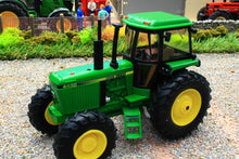Load image into Gallery viewer, 43364 Britains John Deere 4450 Tractor