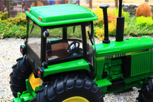 Load image into Gallery viewer, 43364 Britains John Deere 4450 Tractor