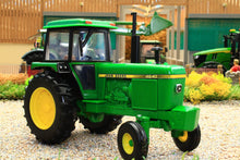 Load image into Gallery viewer, 43376 Britains 1:32 Scale John Deere 4240 2wd Heritage Tractor