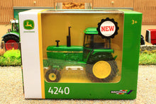 Load image into Gallery viewer, 43376 Britains 1:32 Scale John Deere 4240 2wd Heritage Tractor