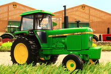 Load image into Gallery viewer, 43376 Britains 1:32 Scale John Deere 4240 2wd Heritage Tractor