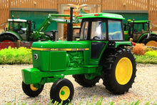 Load image into Gallery viewer, 43376 Britains 1:32 Scale John Deere 4240 2wd Heritage Tractor