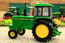 Load image into Gallery viewer, 43376 Britains 1:32 Scale John Deere 4240 2wd Heritage Tractor