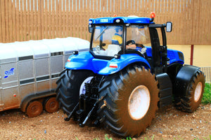 8607 Siku Muddy New Holland Tractor With Ifor Williams Stock Trailer And 2 Cows Tractors And