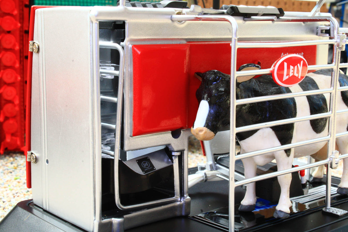 AT3200500 AT Collections 1:32 Scale Lely Astronaut A5 Milking