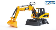 Load image into Gallery viewer, B02445 BRUDER CATERPILLAR WHEELED LOADER