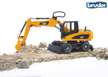 Load image into Gallery viewer, B02445 BRUDER CATERPILLAR WHEELED LOADER