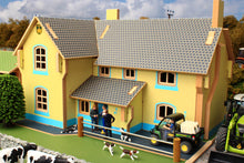 Load image into Gallery viewer, BT8910 Brushwood Farm House