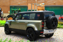 Load image into Gallery viewer, BUR2110 BURAGO 1:24 Scale New Land Rover Defender 110 in Green with Black Roof