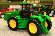 Load image into Gallery viewer, ERT45020 Ertl 1:32 Scale John Deere 8760 4wd Articulated Tractor
