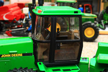 Load image into Gallery viewer, ERT45020 Ertl 1:32 Scale John Deere 8760 4wd Articulated Tractor