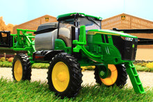 Load image into Gallery viewer, ERT47399 ERTL 132 Scale John Deere 412R Self Propelled Crop Sprayer