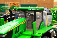 Load image into Gallery viewer, ERT47399 ERTL 132 Scale John Deere 412R Self Propelled Crop Sprayer