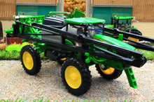 Load image into Gallery viewer, ERT47399 ERTL 132 Scale John Deere 412R Self Propelled Crop Sprayer