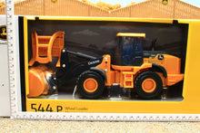 Load image into Gallery viewer, ERT47464 Ertl 1:32 Scale John Deere 544P Wheeled Loader