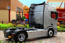 Load image into Gallery viewer, MM2014-06-01 Marge Models Scania R500 Series 4x2 Lorry Silver in Claas Livery