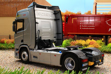 Load image into Gallery viewer, MM2014-06-01 Marge Models Scania R500 Series 4x2 Lorry Silver in Claas Livery