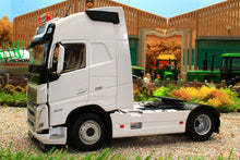 Load image into Gallery viewer, MM2320-01 Marge Models Volvo FH5 750 4x2 Clear White