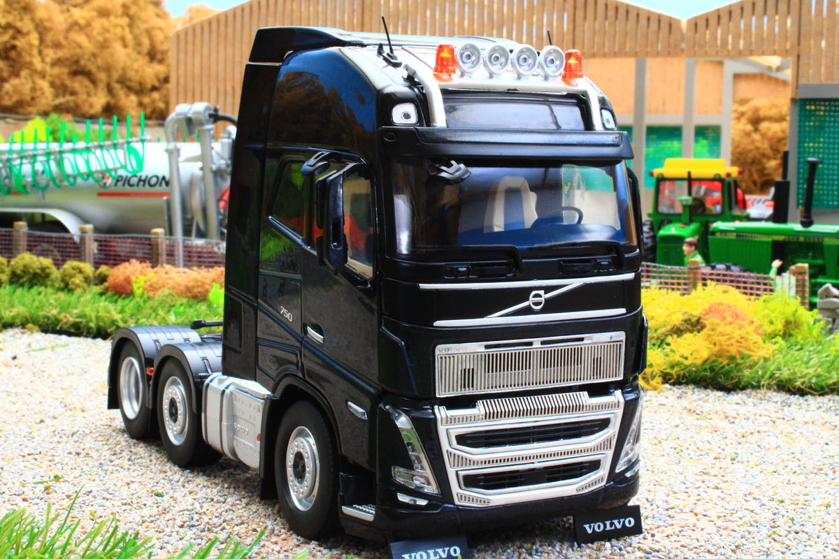 MARGE MODELS - VOLVO FH5 6x2 Antracite - 1/32 - MAR2321-02