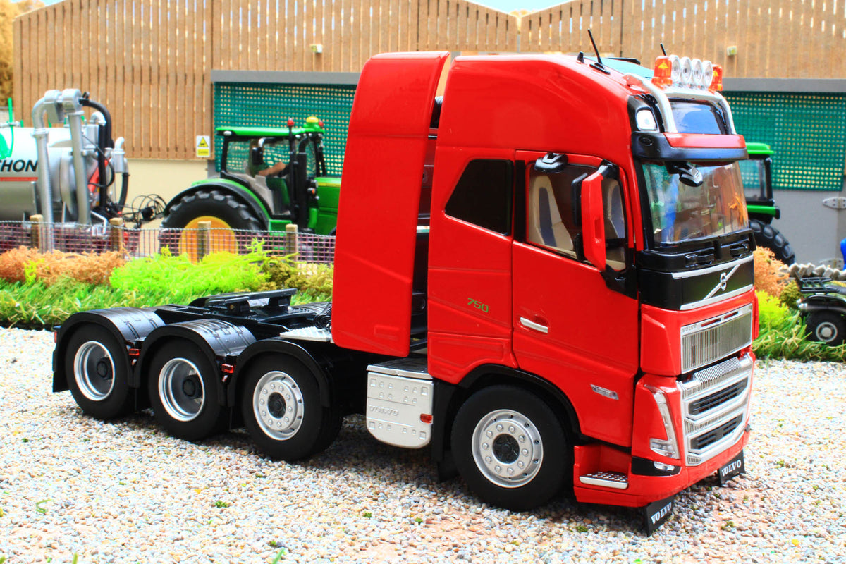 MarGe Models - Volvo FH5 avec bras de levage Meiller - Blanc - 1/32 MarGe Models - Volvo FH5 avec bras de levage Meiller - Blanc - 1/32