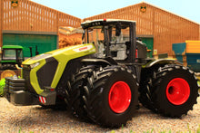 Load image into Gallery viewer, MM2327 Marge Models Claas Xerion 12.590 Track with Dual Tyres
