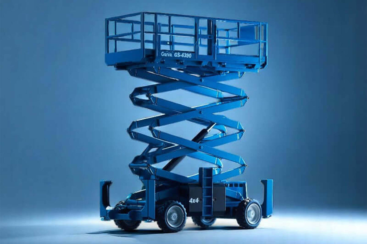 NZG9951 NZG 1:32 Scale Genie GS-4390 Rough Terrain Scissor Lift
