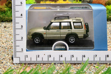 Load image into Gallery viewer, OXF76LRD2002 Oxford Diecast 1:76 Scale Land Rover Discovery 2 in White Gold