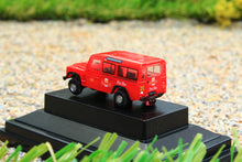 Load image into Gallery viewer, OXFNDEF002 Oxford Diecast N gauge (1:48 scale) Land Rover Defender 110 Post Office