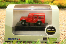 Load image into Gallery viewer, OXFNDEF002 Oxford Diecast N gauge (1:48 scale) Land Rover Defender 110 Post Office