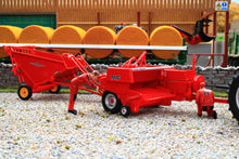 Load image into Gallery viewer, UH6775 Universal Hobbies 1:32 Scale Massey Ferguson MF224 Rectangular Baler