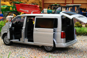 Tayumo 1:32 Scale VW Transporter Multivan T6 in Silver