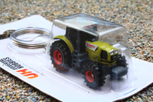 Load image into Gallery viewer, UH5503 Universal Hobbies Claas Atles 936RZ 4WD Tractor Keyring