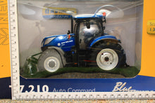 Load image into Gallery viewer, UH6364 Universal Hobbies 132 Scale New Holland T7.190 Auto Command 2022 4wd Tractor