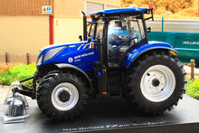 Load image into Gallery viewer, UH6364 Universal Hobbies 132 Scale New Holland T7.190 Auto Command 2022 4wd Tractor