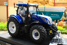Load image into Gallery viewer, UH6364 Universal Hobbies 132 Scale New Holland T7.190 Auto Command 2022 4wd Tractor