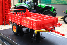 Load image into Gallery viewer, UH6496 Universal Hobbies 1:32 Scale Schuitemaker SMS Dung Spreader