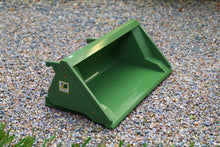 Load image into Gallery viewer, W7383 WIKING FRONT LOADER SET IN FENDT GREEN