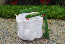 Load image into Gallery viewer, W7384 WIKING FRONT LOADER SET IN FENDT GREEN