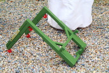 Load image into Gallery viewer, W7384 WIKING FRONT LOADER SET IN FENDT GREEN