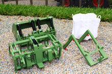 Load image into Gallery viewer, W7384 WIKING FRONT LOADER SET IN FENDT GREEN